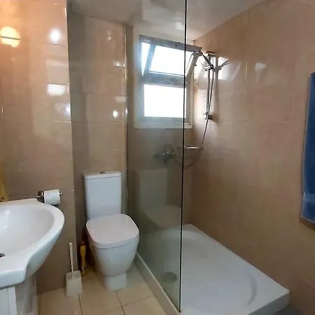公寓 10min Walk To Finikoudes Beach, Spacious 2-bed 拉纳卡